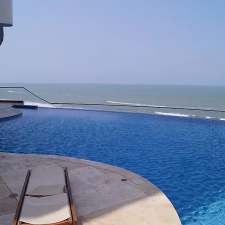 Front * Cartagena